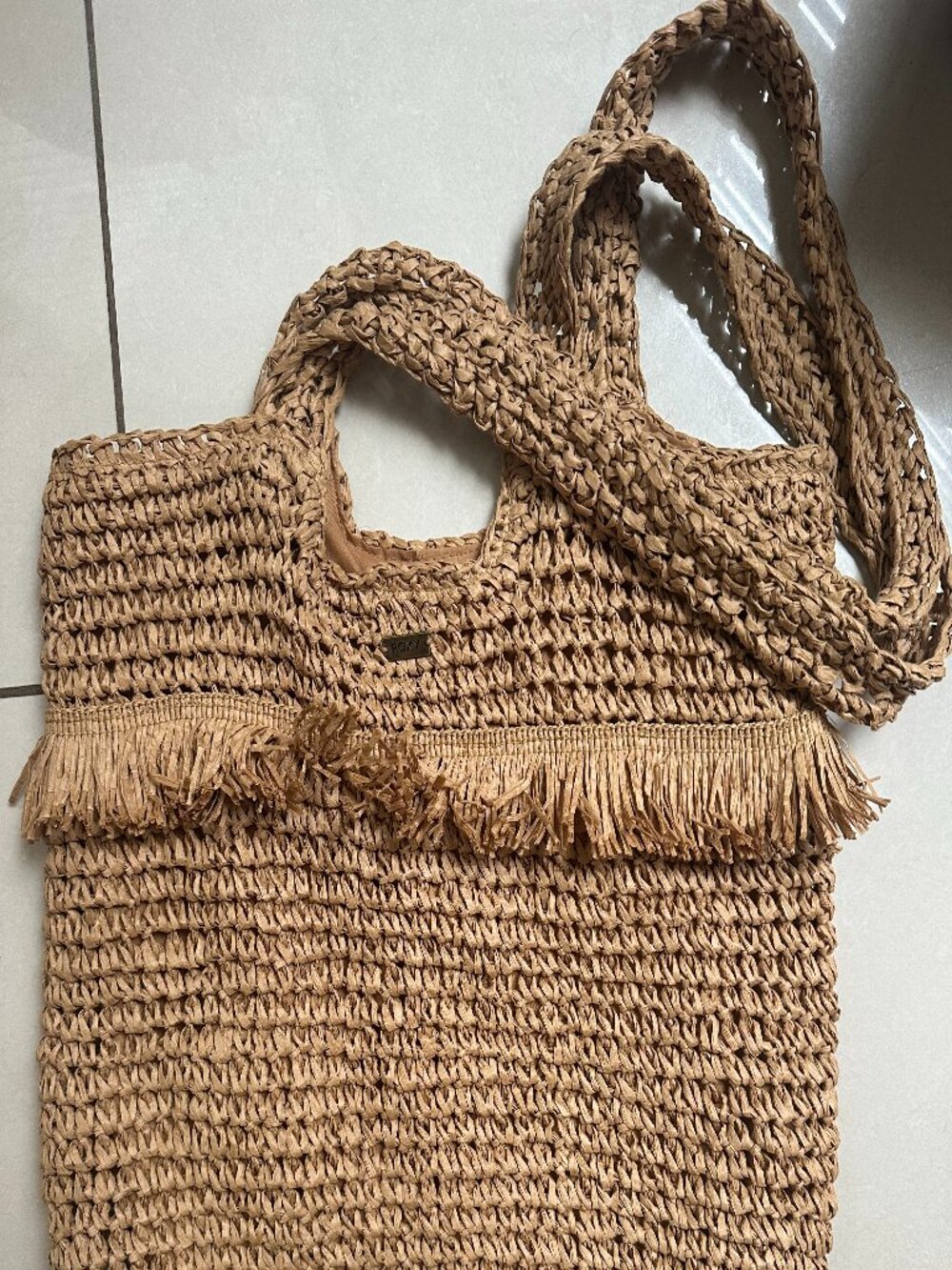 Roxy Raffia Fringe Straw Tote Bag - Boho Beach Handbag - Picture 3 of 5